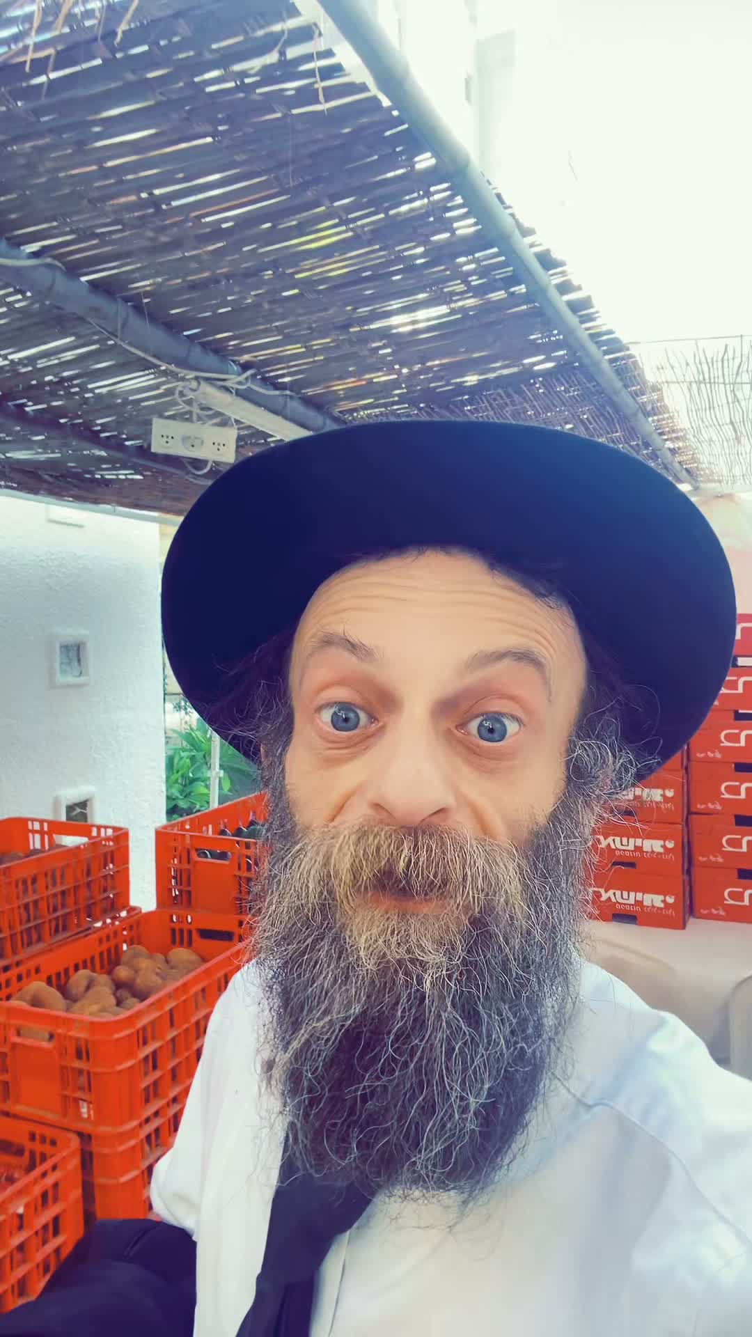 Поддержка нуждающихся продуктами и продовольствием: хесед в действии, когда забота о ближнем становится заповедью дня.